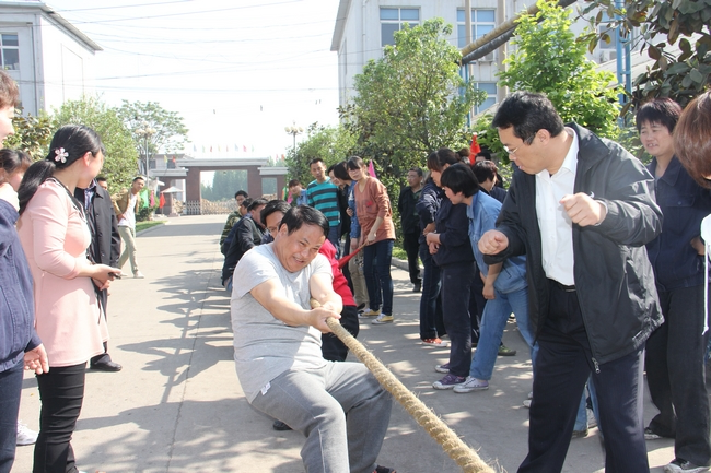 落陵矿山支护材料厂：开展“庆五一”职工运动会