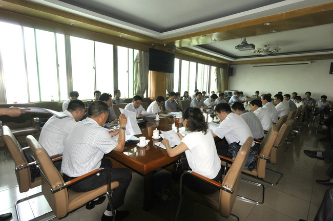 集团公司安全质量标准化检查组到运河煤矿试套检查