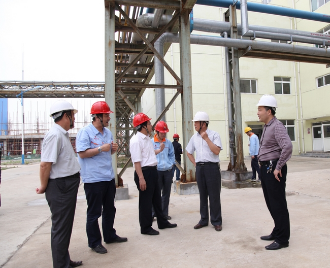 集团公司安全检查领导小组到济矿民生热能检查指导工作