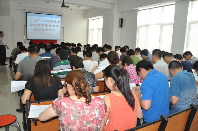 安居煤矿组织开展庆“七一”党章知识考试暨重温入党誓词活动