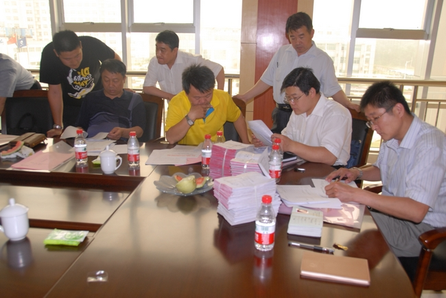 集团公司“两堂一舍”检查组到霄云煤矿检查指导工作