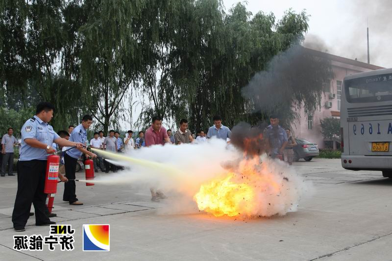 义桥煤矿通勤车消防应急演练圆满结束