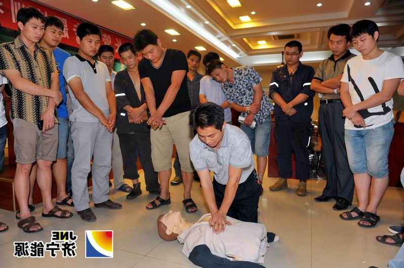 运河煤矿：加强维修人员应急救援培训