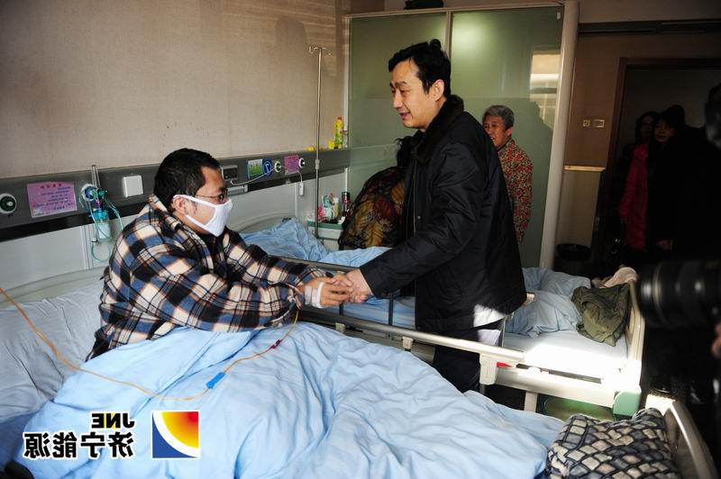 虢洪增、乔志猛、张广宇走访慰问老党员和病困职工