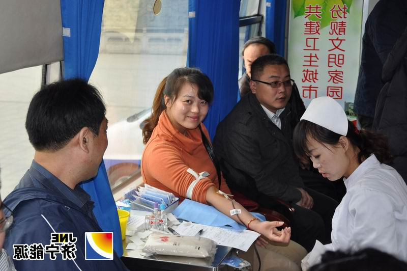 义桥煤矿青年志愿者积极参加无偿献血活动