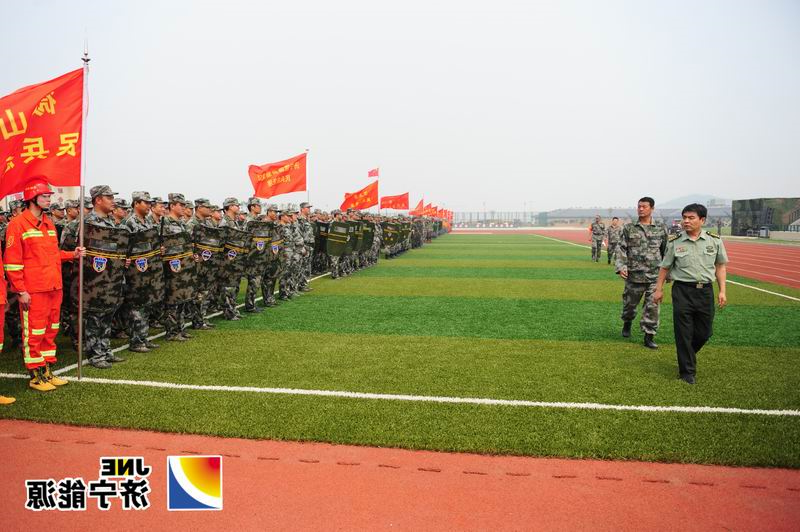 集团公司民兵应急连战士参加全市民兵集结演练