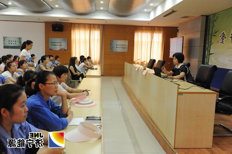 鹿洼煤矿：“贝壳行动”女性健康关爱课堂开讲