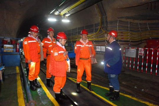 刘明到霄云煤矿检查指导工作