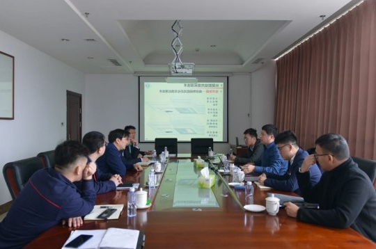 中国矿大教授周楠到安居煤矿交流矸石不升井、少升井技术