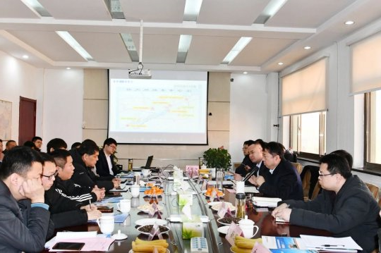 集团公司召开港航龙拱港2021年战略客户恳谈会