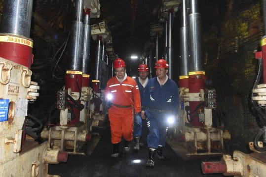 马金平到霄云煤矿检查指导工作