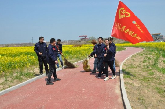 我是党员我先行--花园煤矿党员志愿者服务在行动
