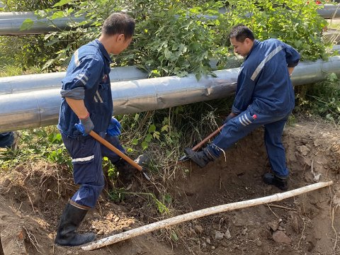 安居煤矿：党员突击队迎难而上抢修地下管道