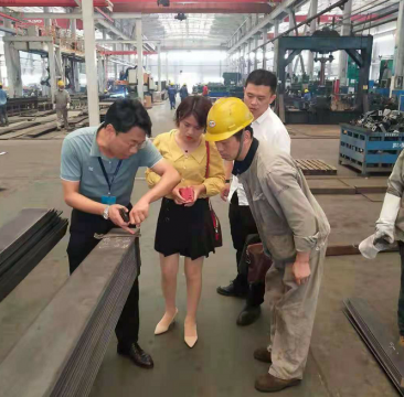 港航金属材料公司到扬州中集、芜湖中集等专用车企业开展对标学习