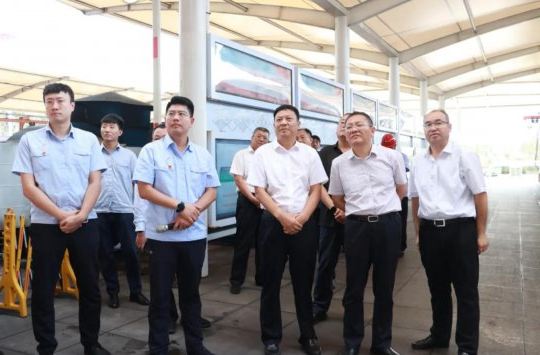 中国银行山东省行副行长薛冬到梁山港参观调研