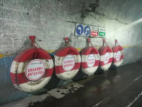 朱家峁煤矿：自制防撞缓冲装置安全效果好