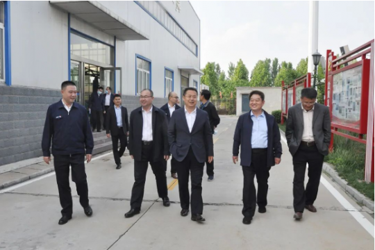 集团公司外部董事黄际丰到花园煤矿调研指导工作