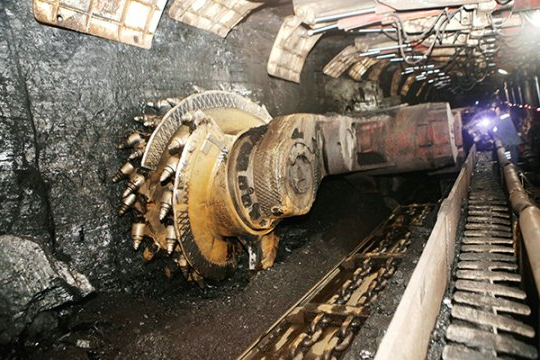 阳城煤电-650南翼新总回风巷月度进尺突破80米