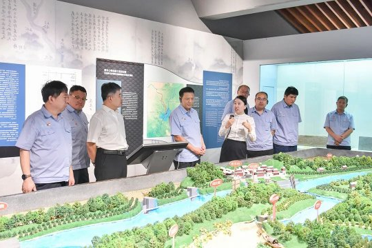 济宁能源党委创新学习形式，把党委理论学习中心组学习搬到现场一线