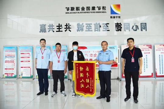 暖心丨生死瞬间，他从死神手中抢回女子生命