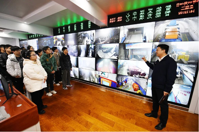 1675904465345690.png image.png